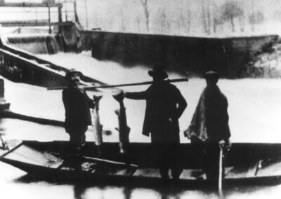 Lachsfang in der Rench bei Memprechtshofen